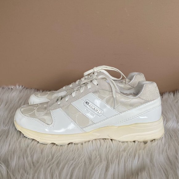 {Coach} Signature C Sneakers in Cream and White - Women’s 8.5 - Picture 1 of 10